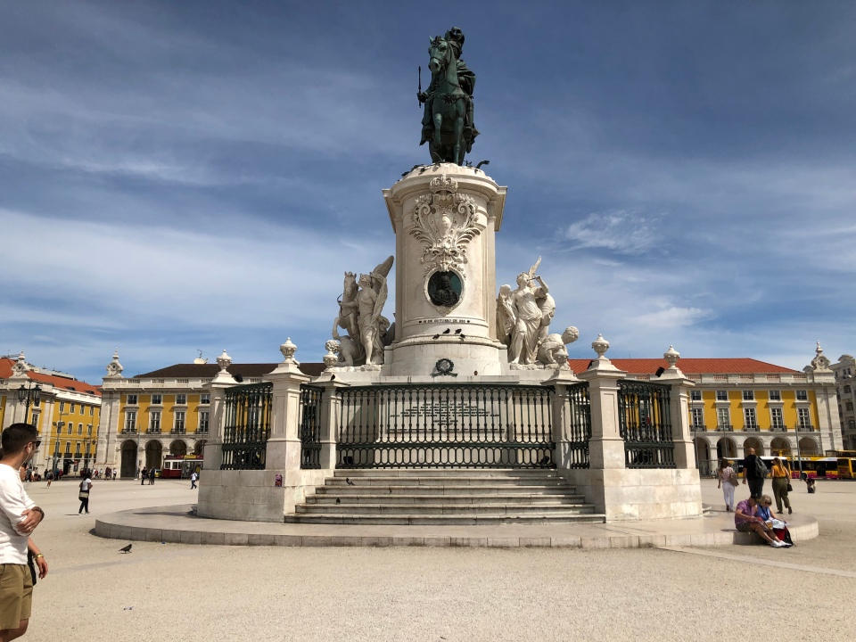 one day in lisbon | stopover in lisbon | top things to do in lisbon